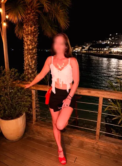 Agnes, 34