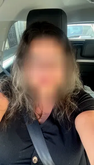 Celina, 33