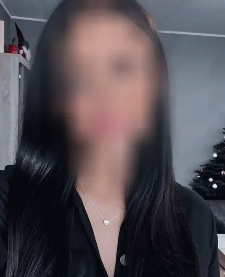 Zeynep, 31